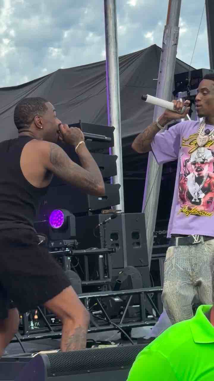 Soulja Boy and Sammie perform Kiss Me Thru the Phone 18 years later